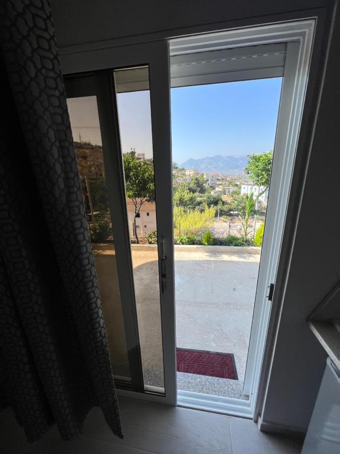 Apartament Adi's